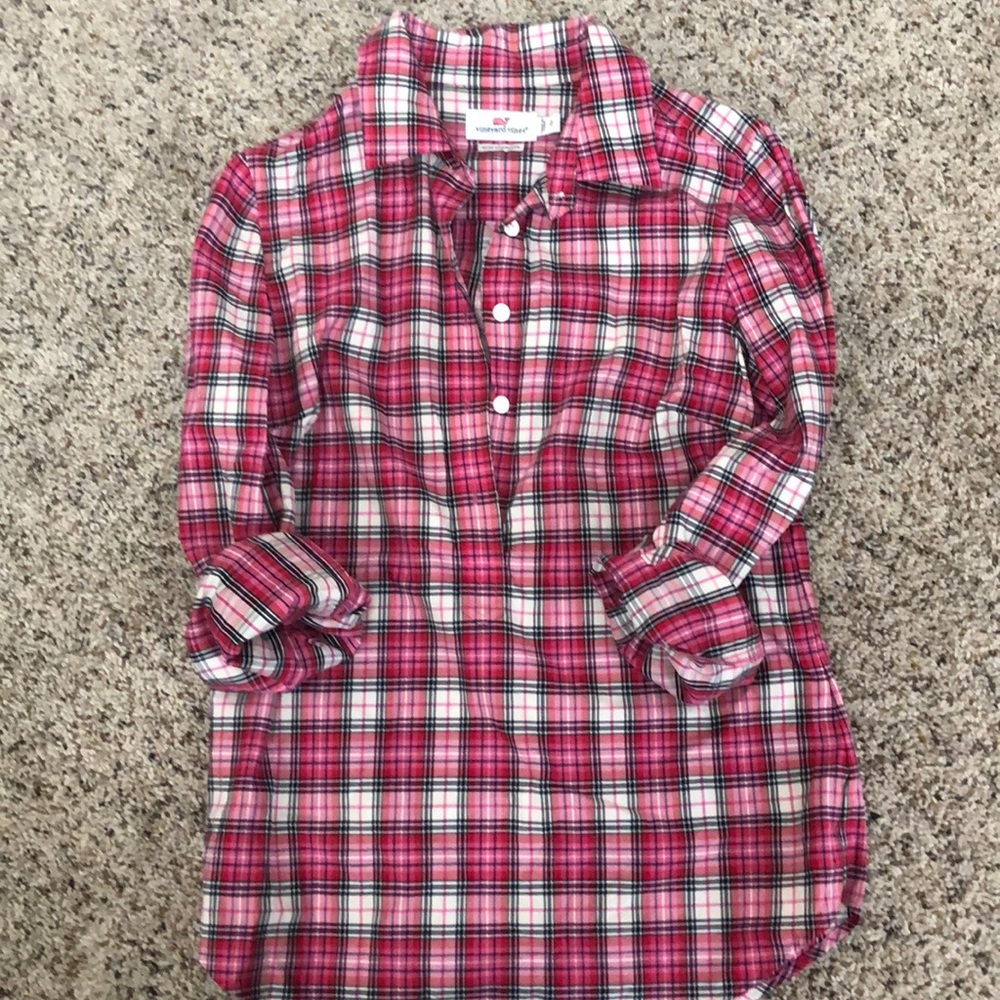 Vineyard Vines button up pullover